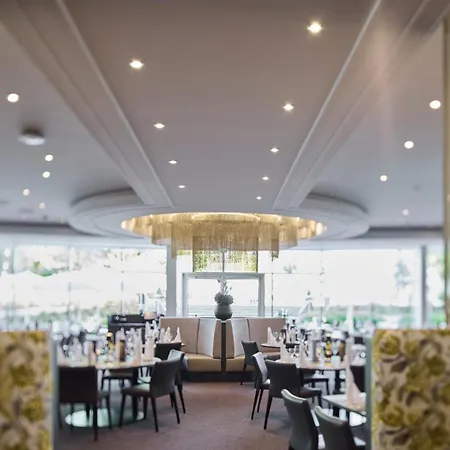 富尔达酒店及会议中心 4*