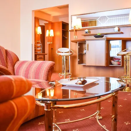 富尔达酒店及会议中心 4*