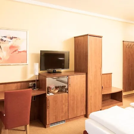 富尔达酒店及会议中心 酒店 4*