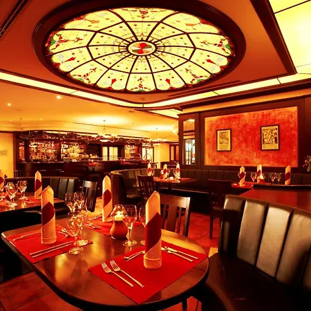 富尔达酒店及会议中心 4*