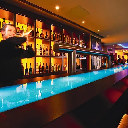 富尔达酒店及会议中心 4*