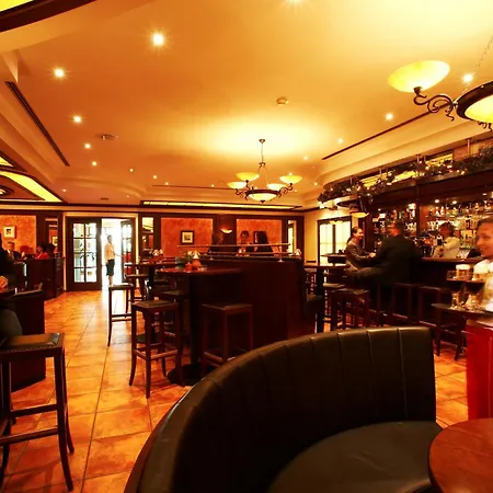 富尔达酒店及会议中心 4*