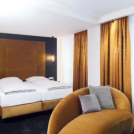 富尔达酒店及会议中心 酒店 4*