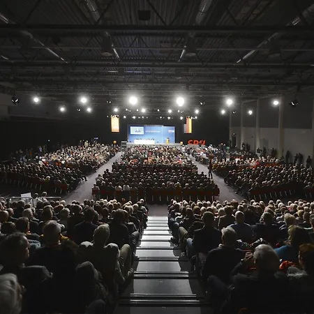 Esperanto Kongress- Und Kulturzentrum فولدا